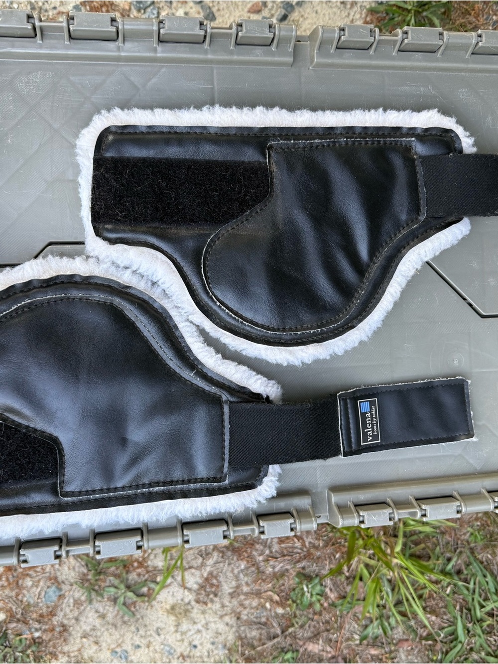 TOKLAT VALENA Equestrian Horse boots size L Black w/  White Fleece Trim